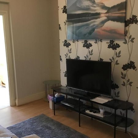 Apartment With Shared Garden And Basic Equipments Plymouth Extérieur photo