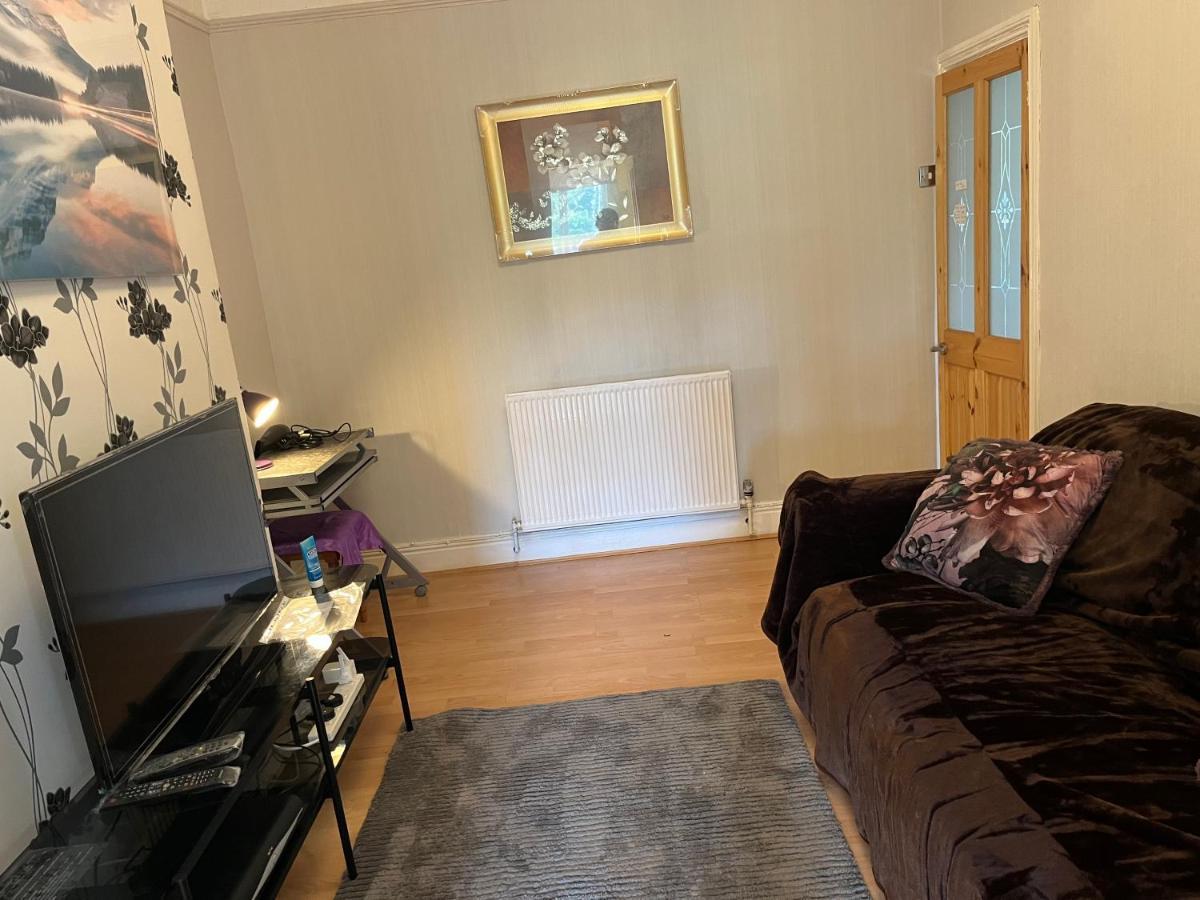 Apartment With Shared Garden And Basic Equipments Plymouth Extérieur photo